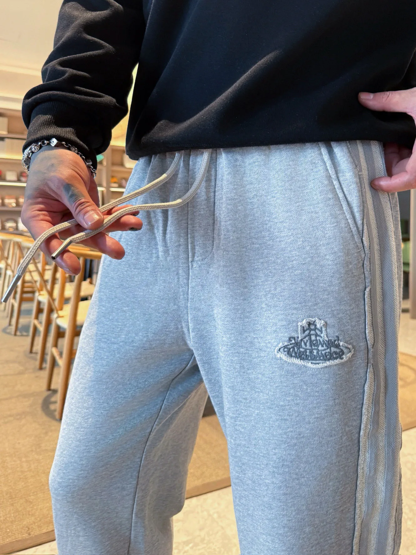 Men's Trousers VIVIENNE WESTWOOD 18345804