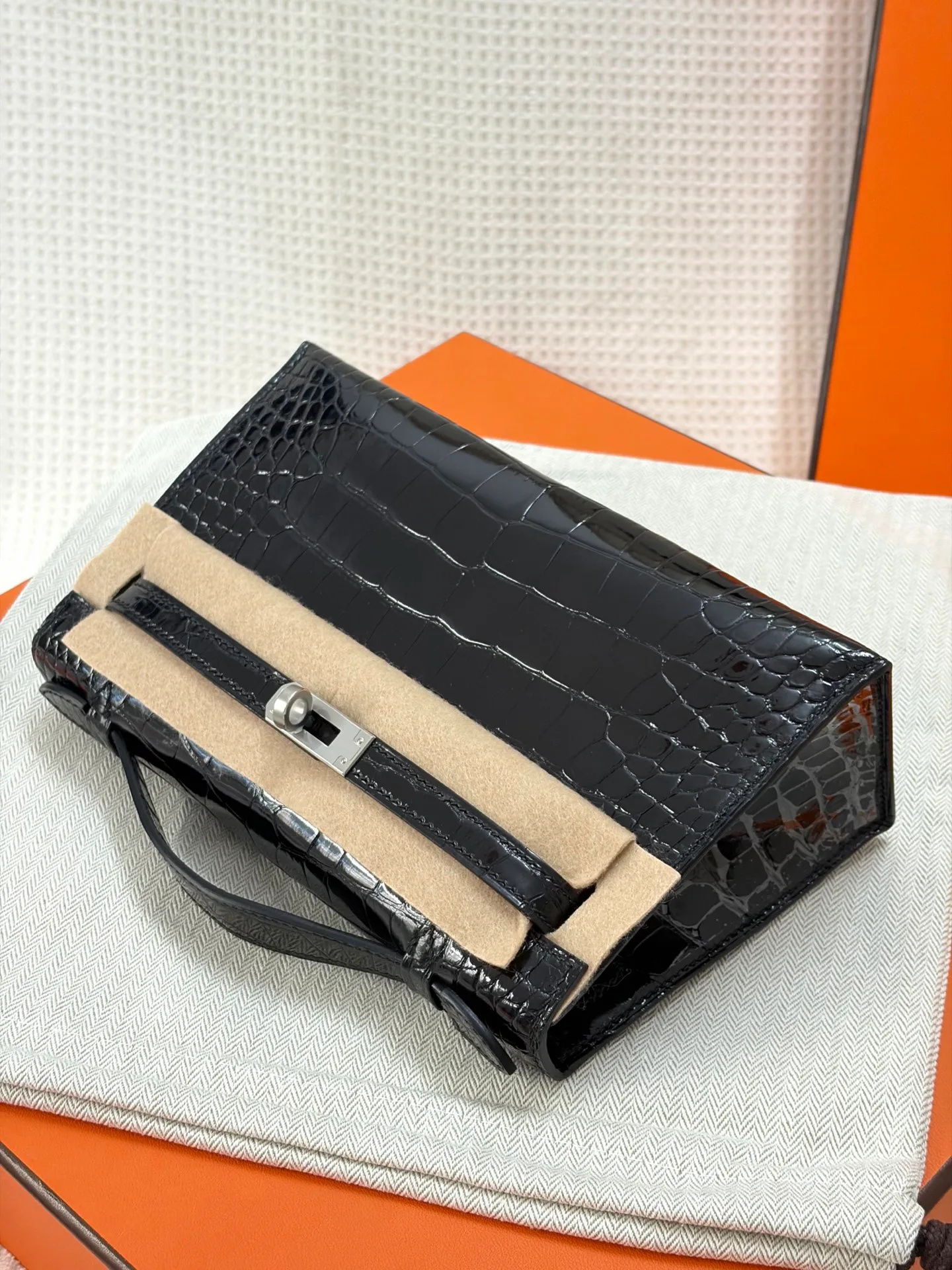 Women's Classic Handbags HERMES 18310404