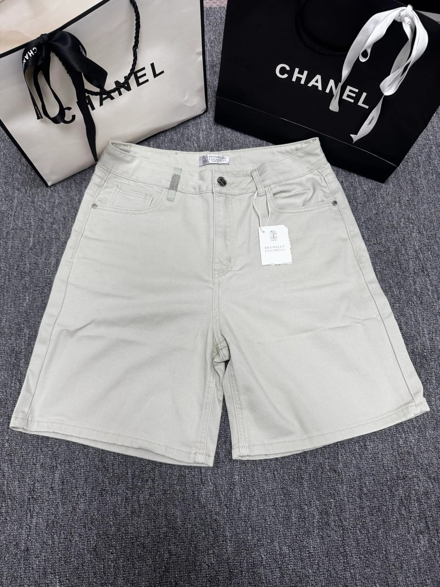 Women's Shorts BRUNELLO CUCINELLI 18174650