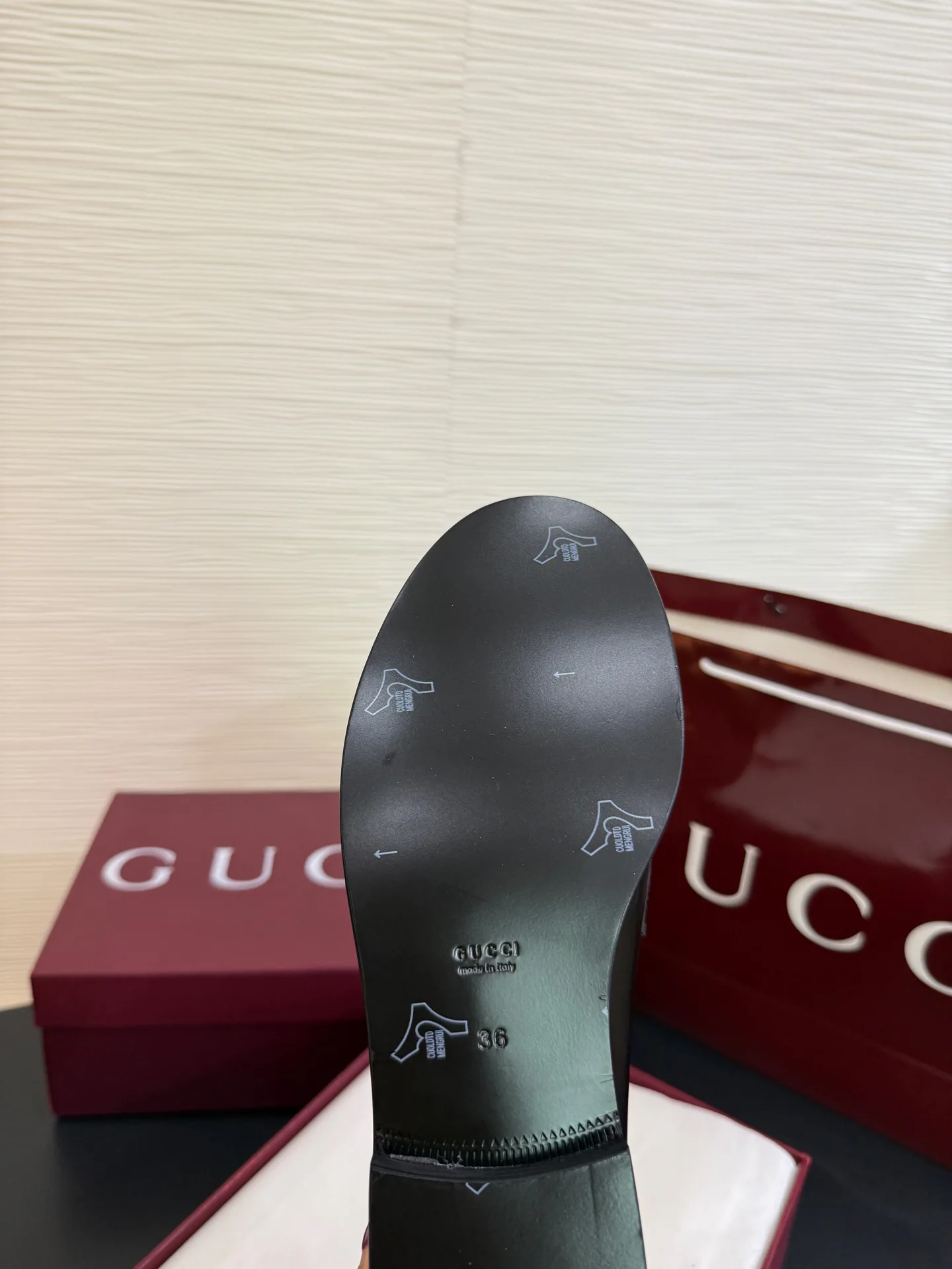 Women's Loafers And Moccasins GUCCI 18071206