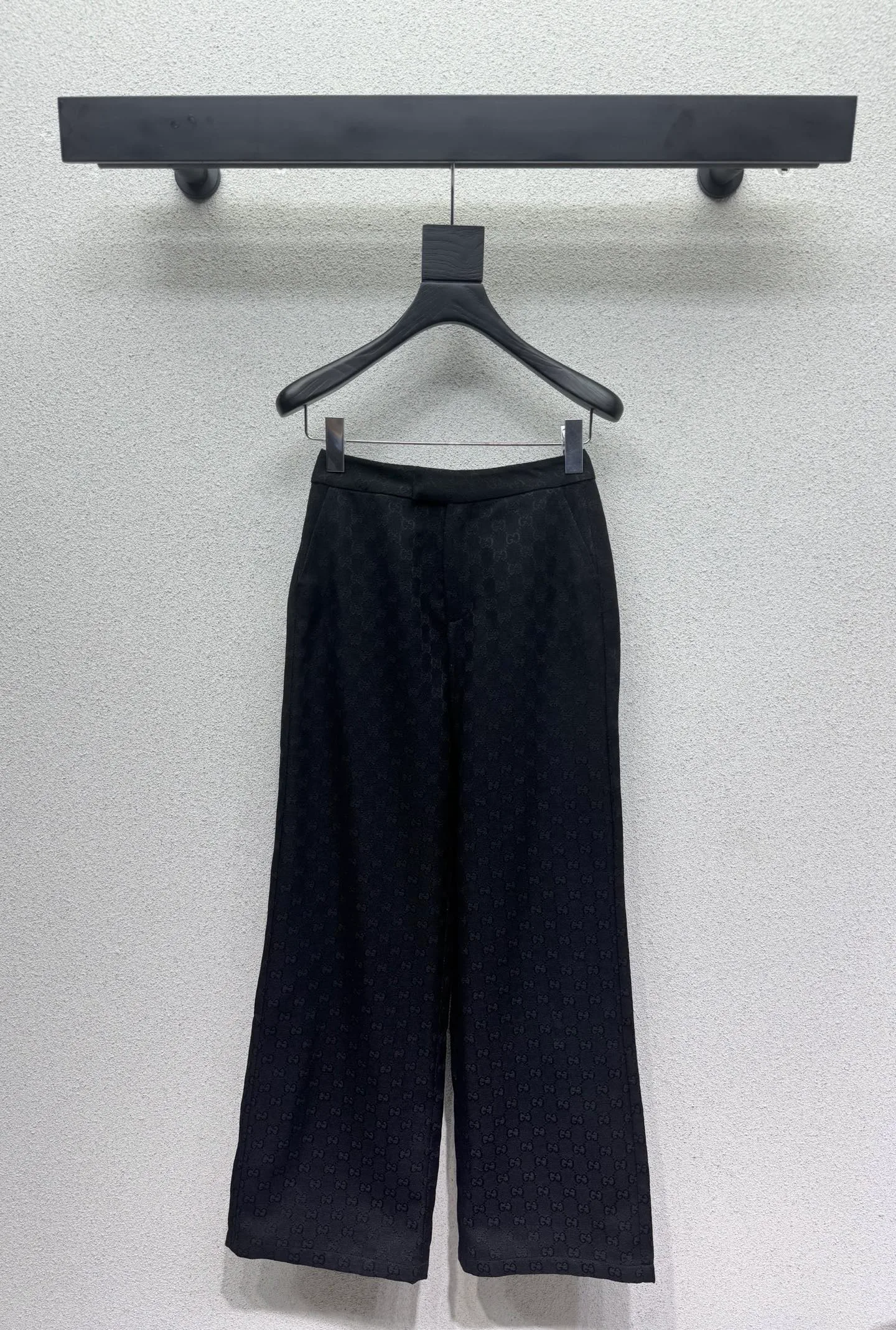 Women's Trousers GUCCI 18228558