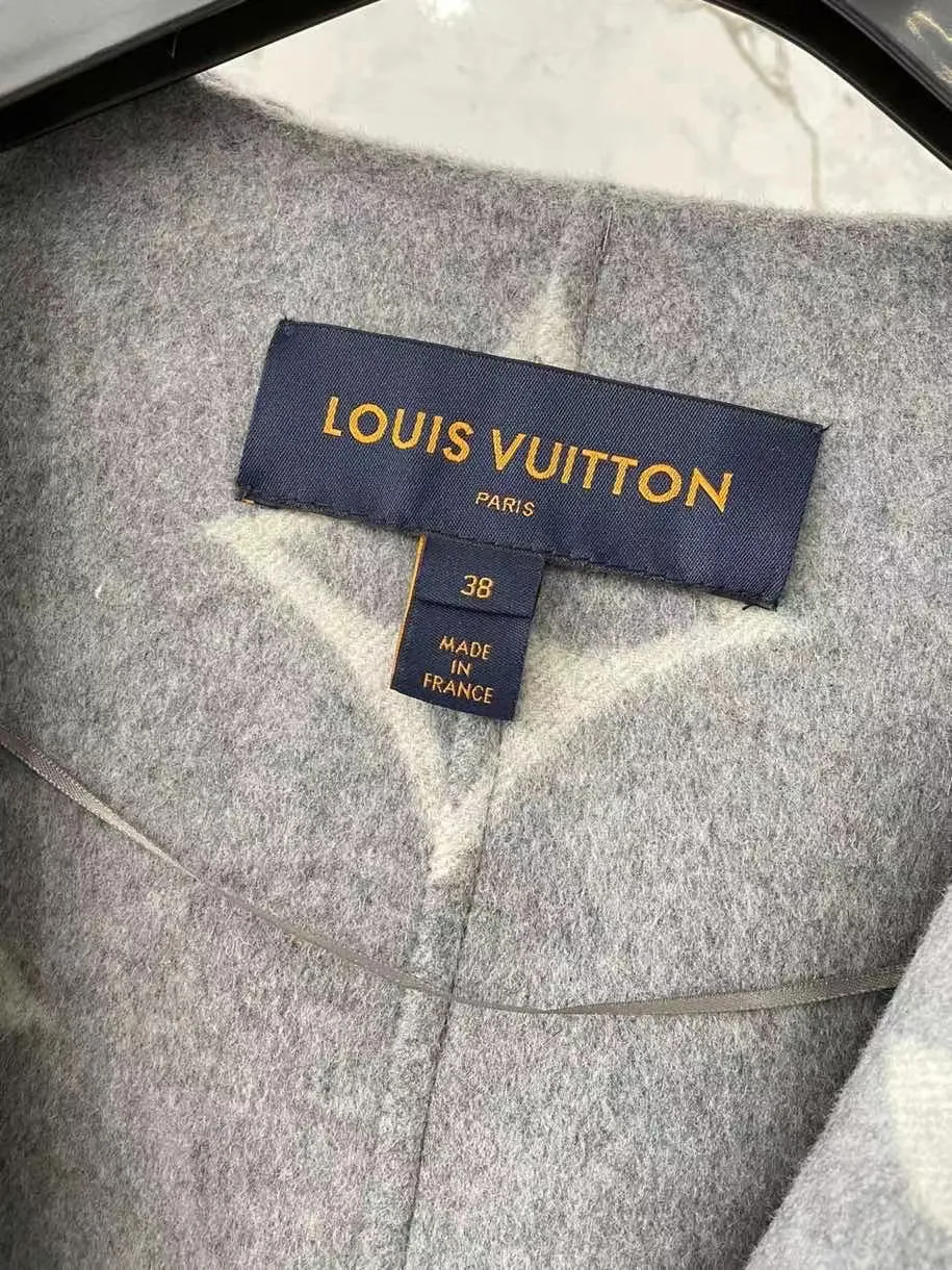 Women's Coats LOUIS VUITTON 17998824