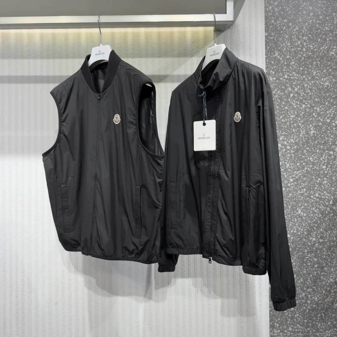 Men's Jackets And Down Jackets MONCLER 17577645