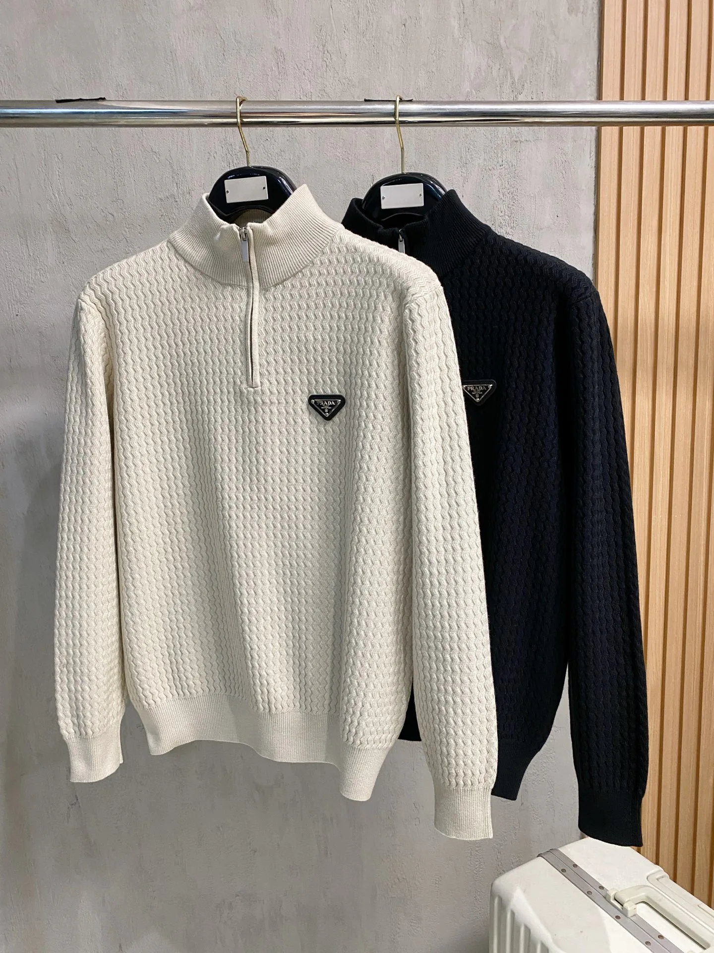 Men's Jumpers And Sweaters PRADA 18098180