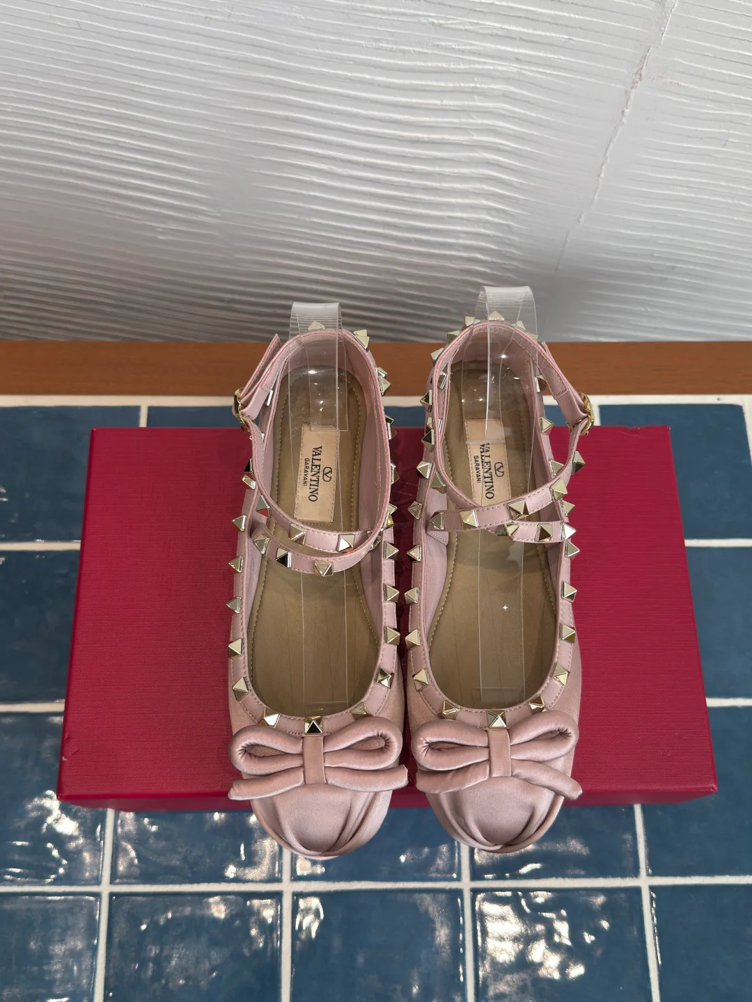 Women's Ballet Flats VALENTINO 18125369