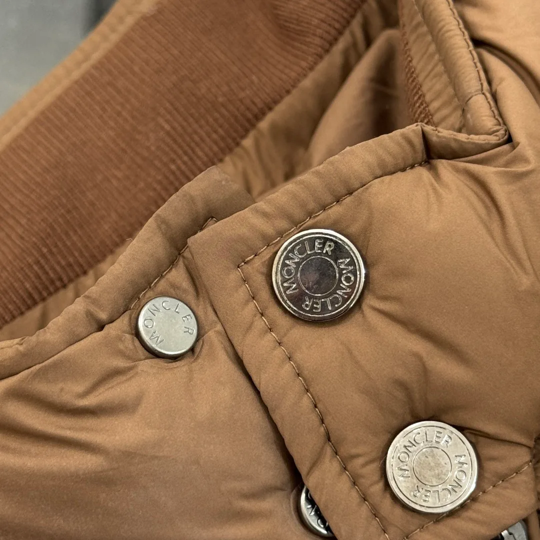 Men's Jackets And Down Jackets MONCLER 17827410