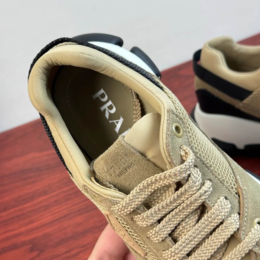 Women's Sneakers PRADA 17763667