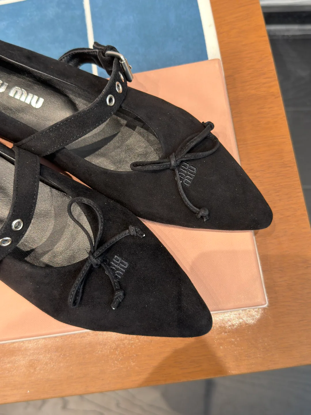 Women's Ballet Flats MIU MIU 18125391