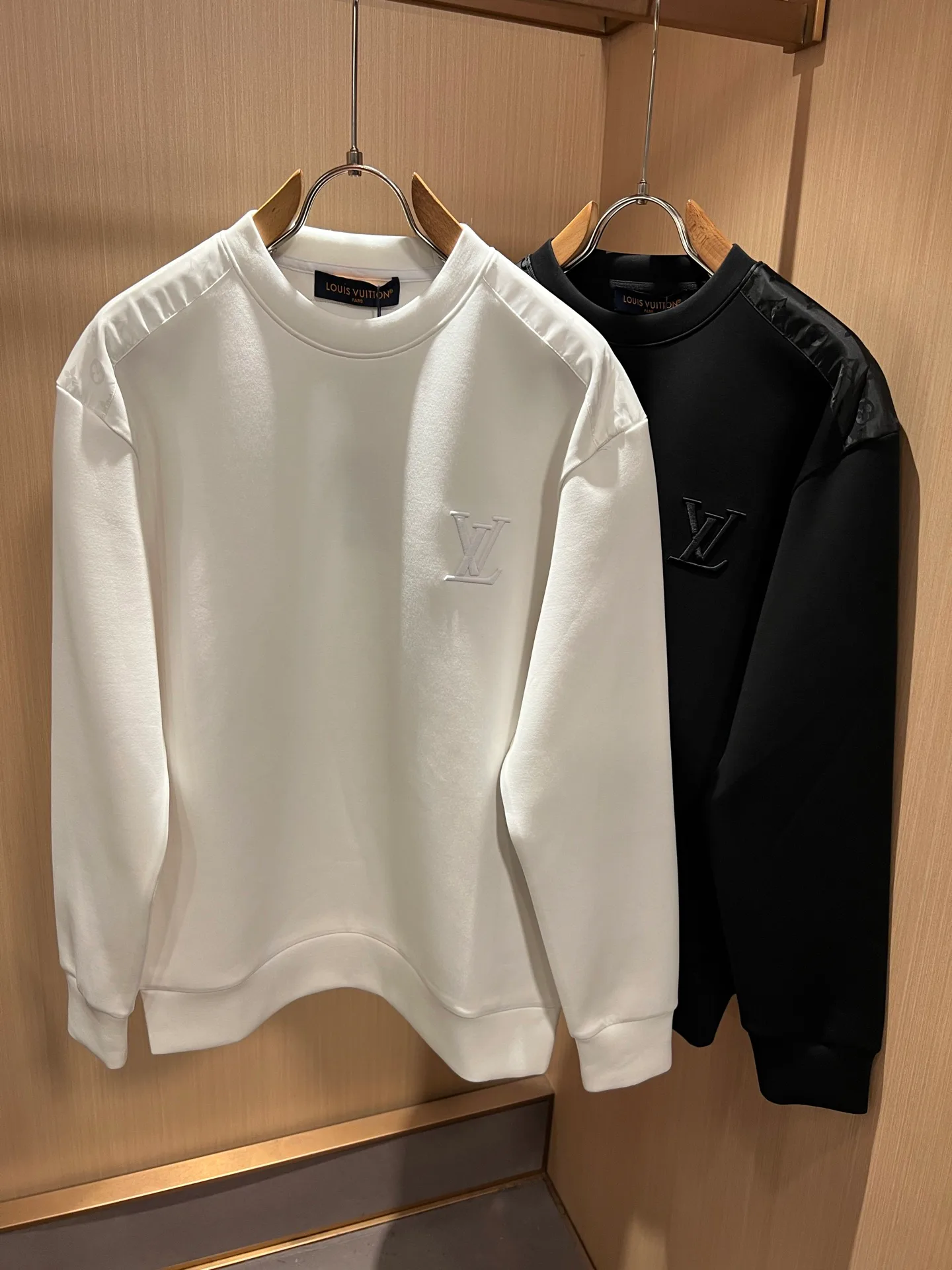 Men's Sweatshirts And Hoodies LOUIS VUITTON 18519611
