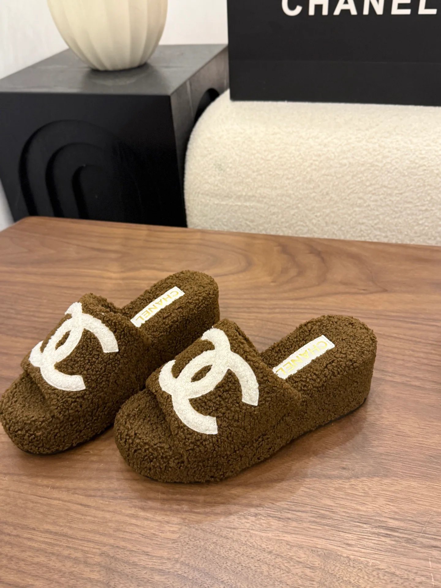 Women's Slippers CHANEL 18440716