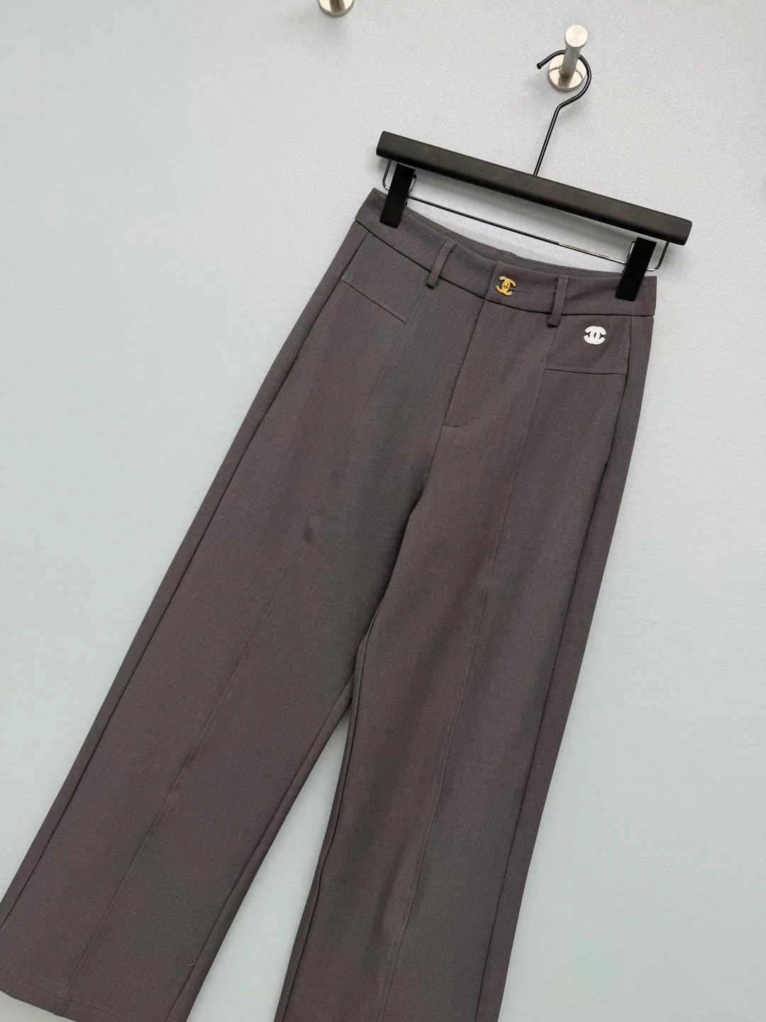 Women's Trousers CHANEL 18401435