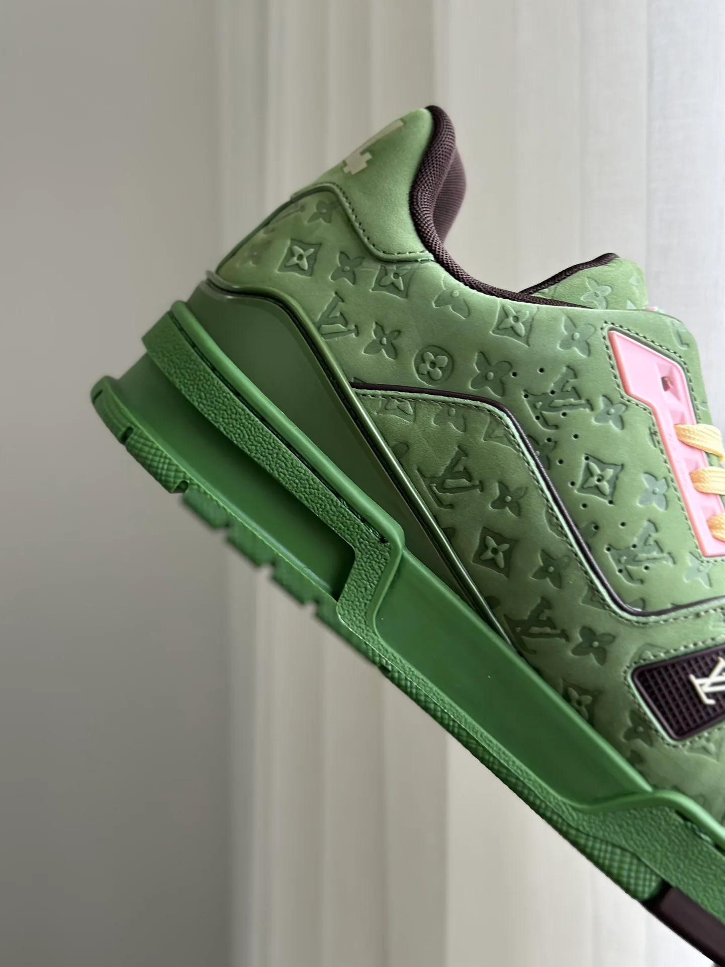 Women's Sneakers LOUIS VUITTON 18014114