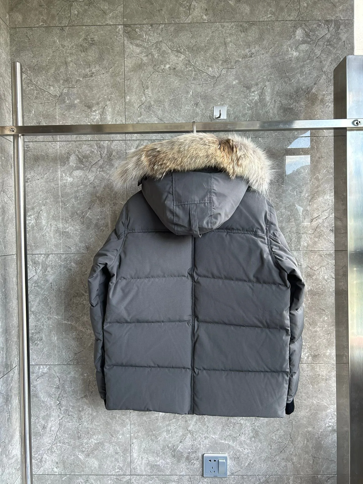 Men's Jackets And Down Jackets CANADA GOOSE 18111617