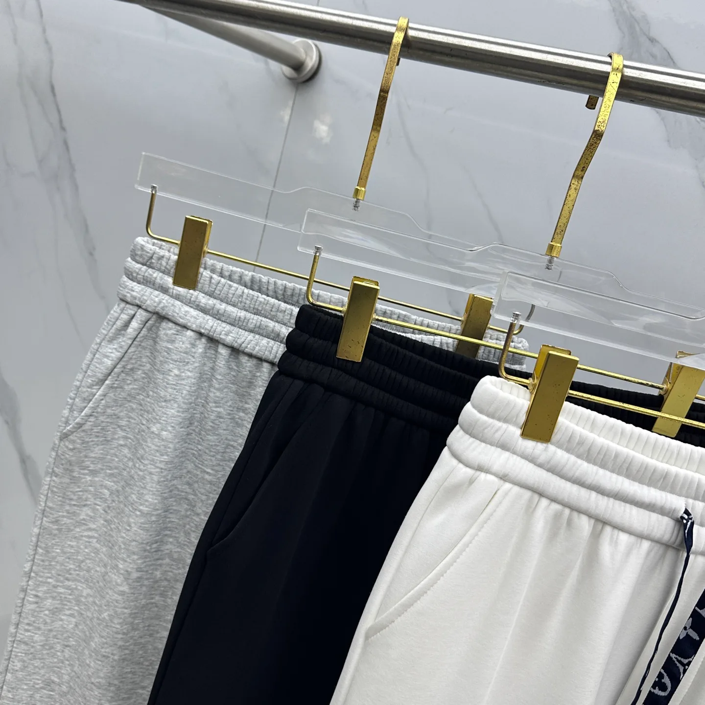 Men's Trousers LOUIS VUITTON 18246666