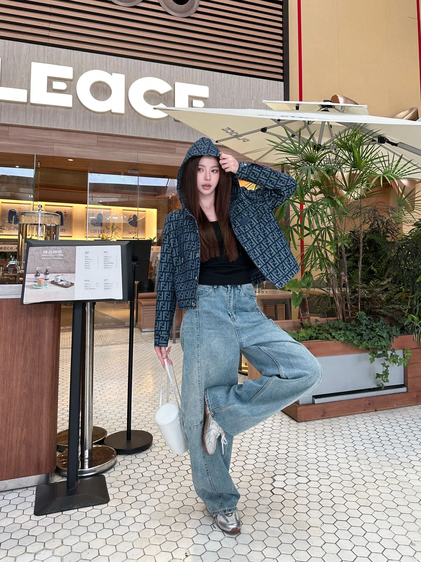 Women's Jackets And Down Jackets FENDI 18501778