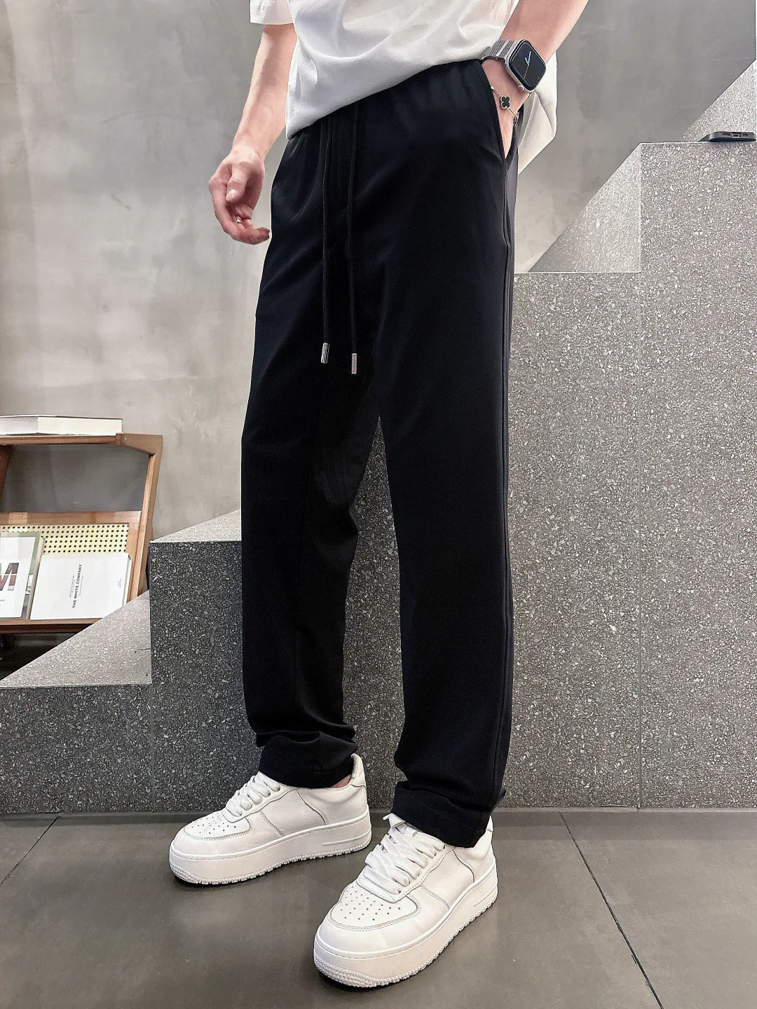 Men's Trousers MONCLER 18097666