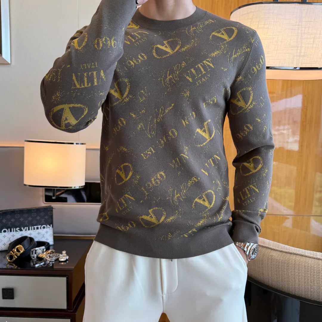 Men's Jumpers And Sweaters VALENTINO 17900372