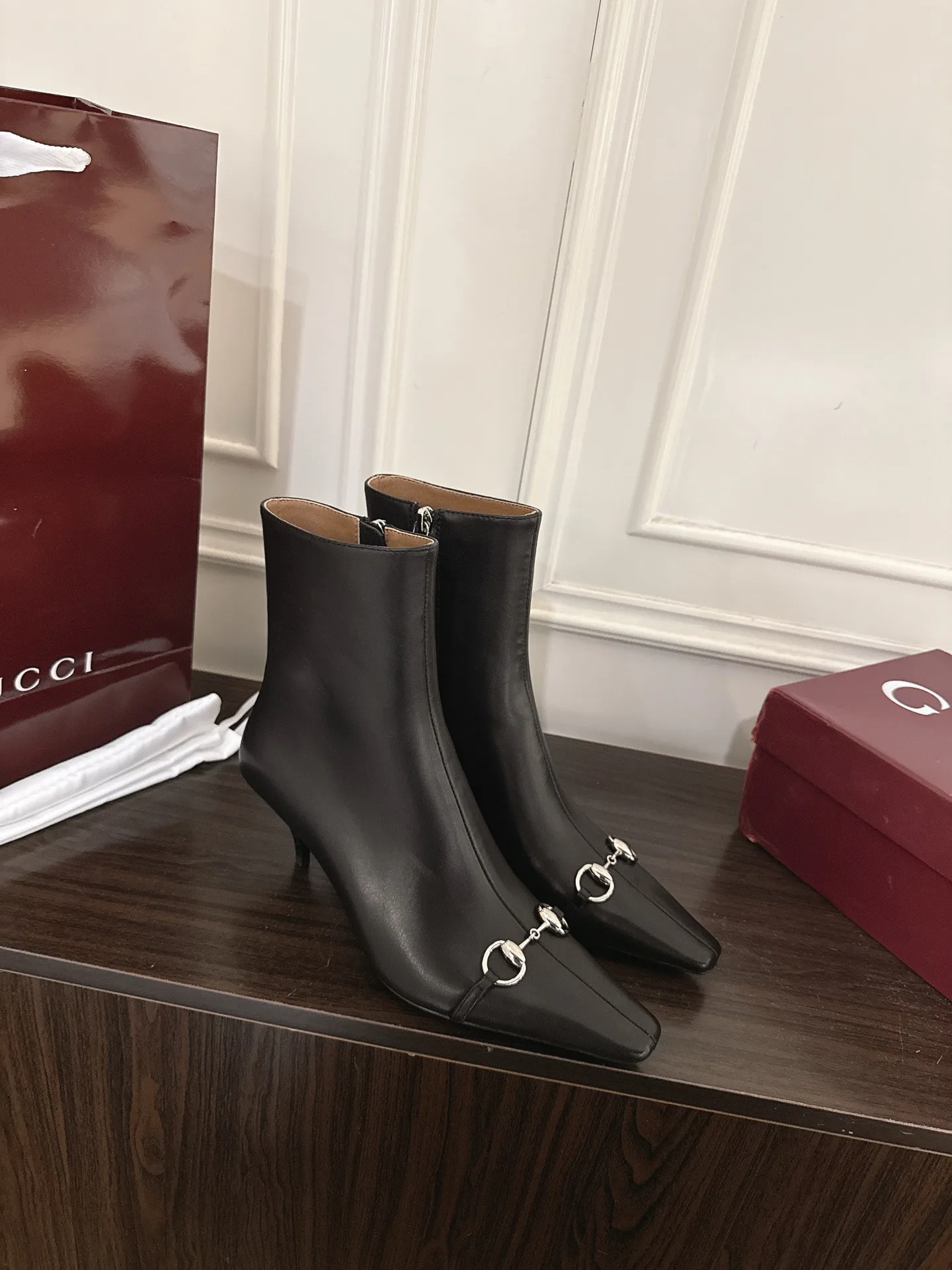 Women's Booties GUCCI 17956795