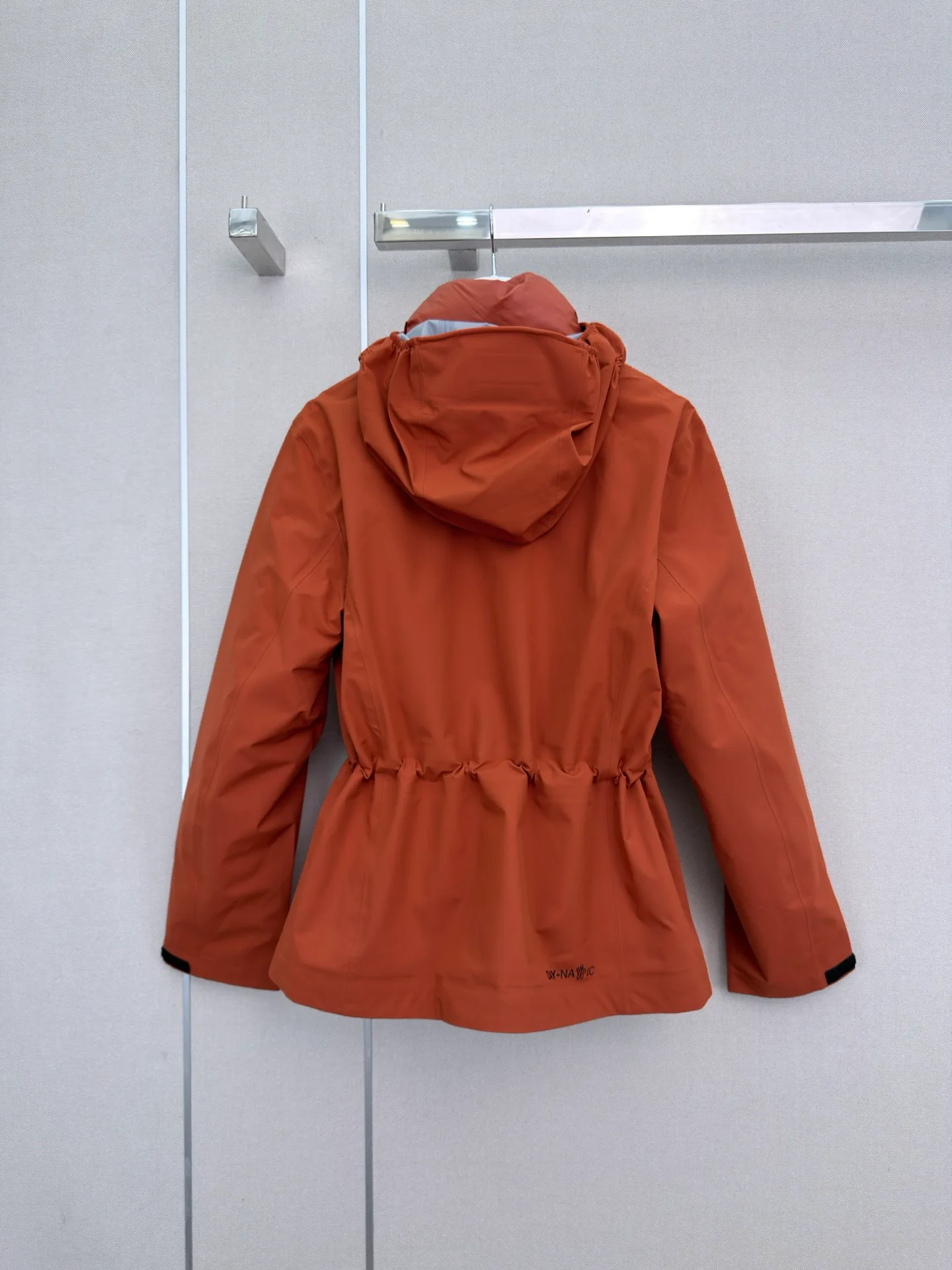 Women's Jackets And Down Jackets MONCLER 18501659