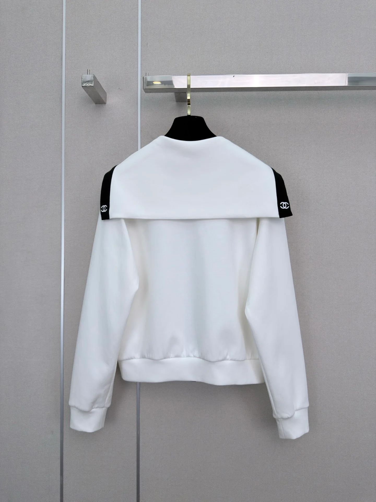 Women's Jumpers And Sweaters CHANEL 18108047