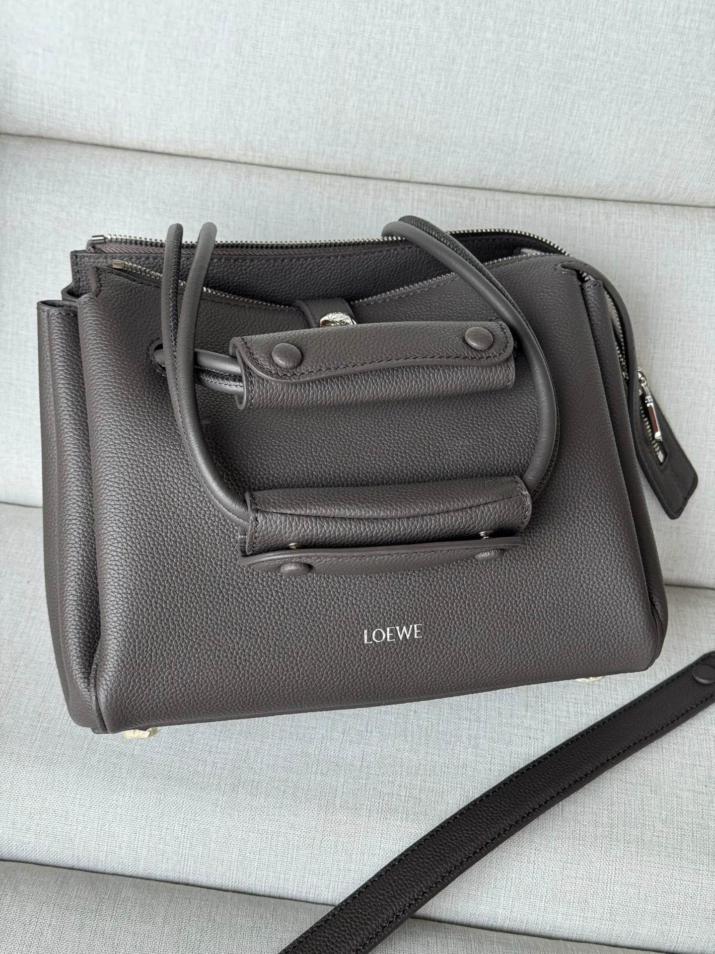 Women's Classic Handbags LOEWE 17551244