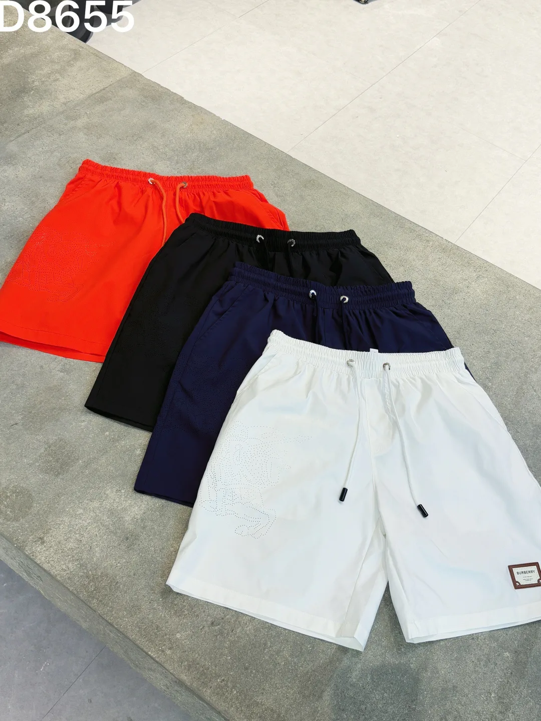 Men's Shorts BURBERRY 18000508