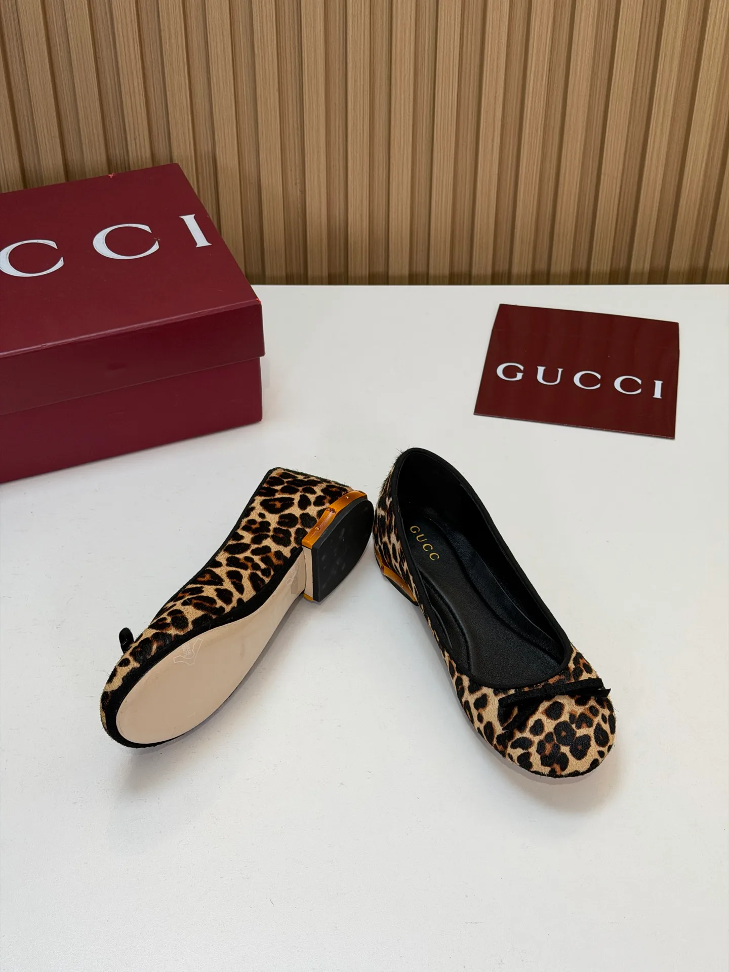 Women's Ballet Flats GUCCI 18083632