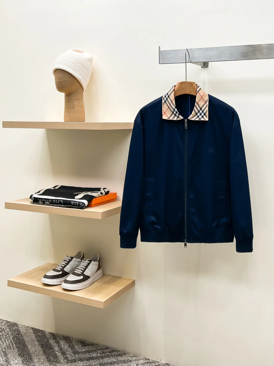 Men's Jackets And Down Jackets BURBERRY 18499079