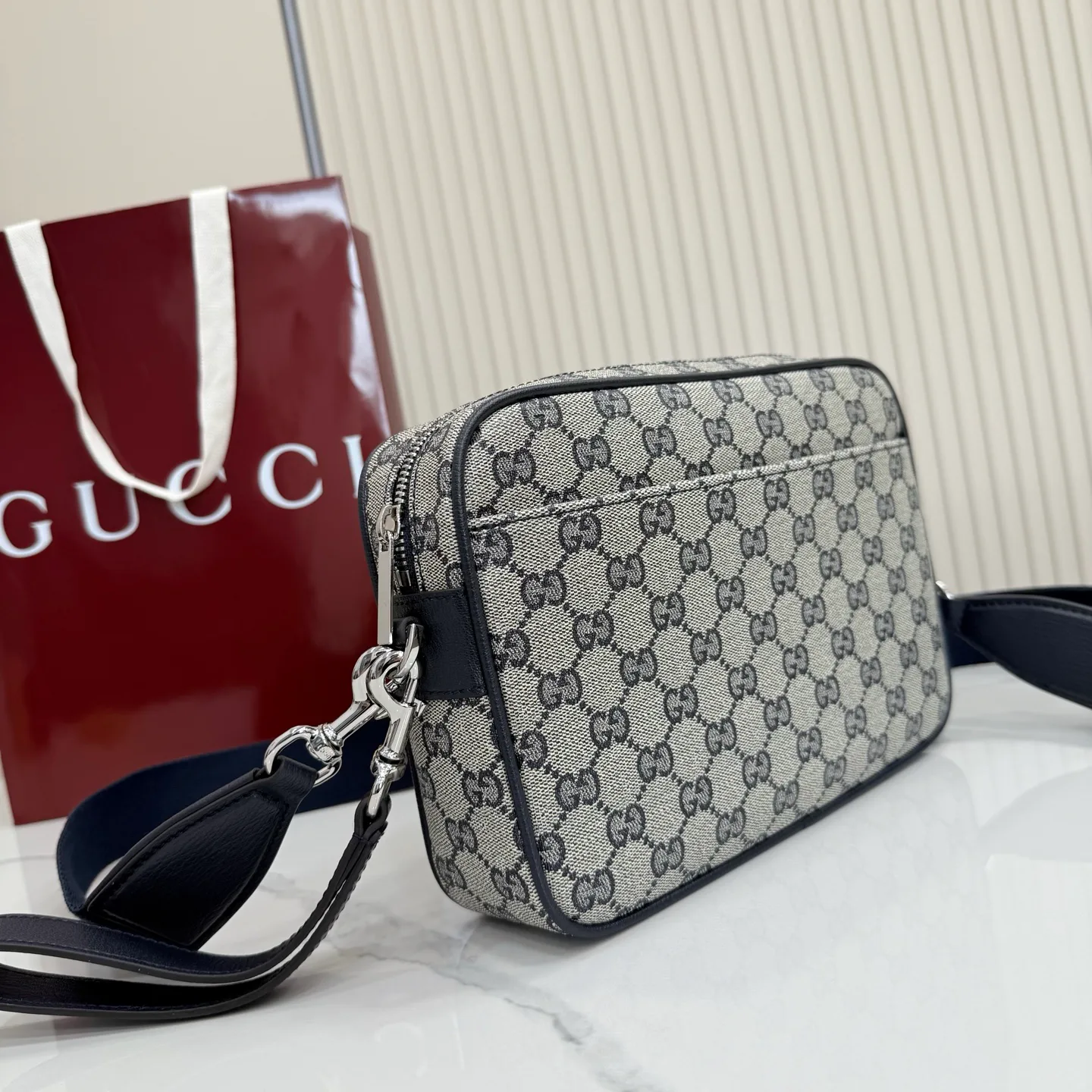 Women's Shoulder Bags GUCCI 17947864