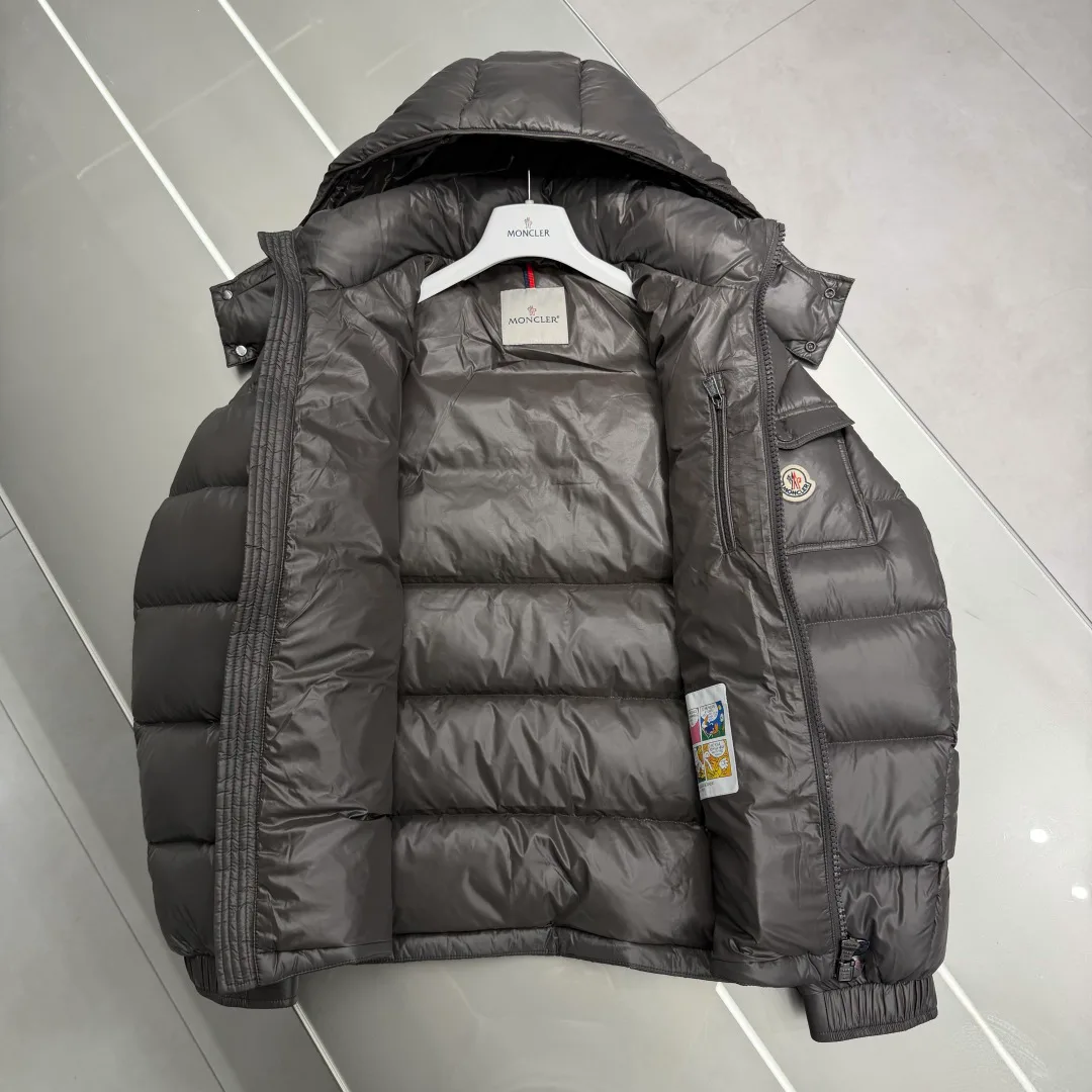 Men's Jackets And Down Jackets MONCLER 17917624