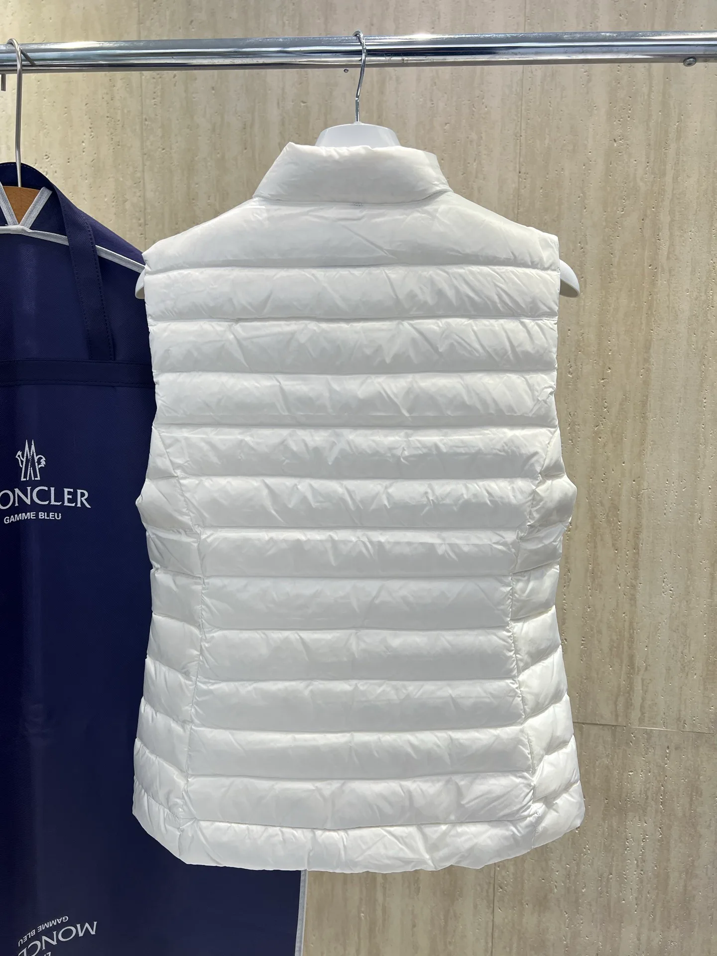 Жилеты Мужские Moncler 18683883