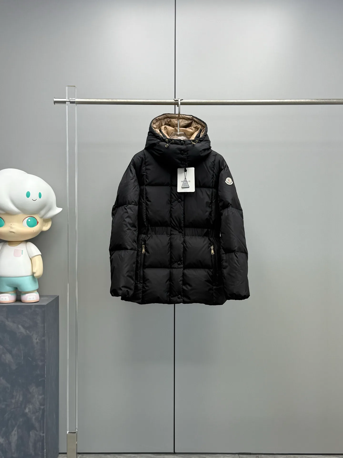 Women's Jackets And Down Jackets MONCLER 18326250