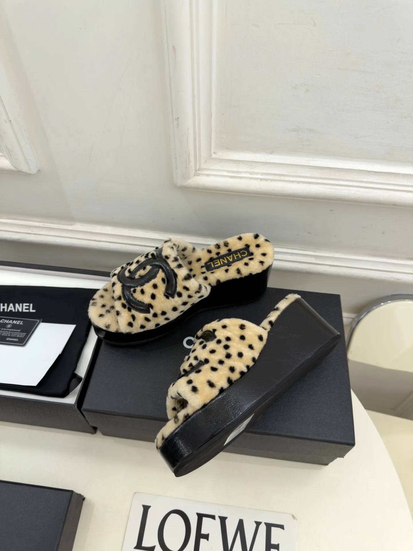 Women's Slippers CHANEL 18346889