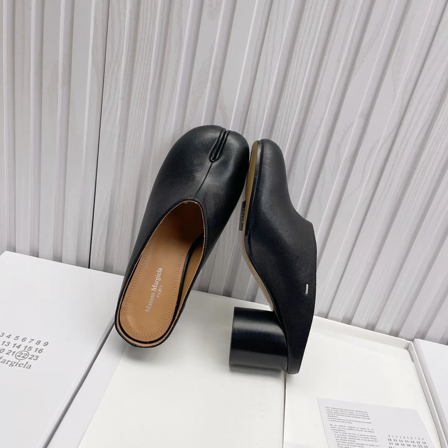 Women's Mules And Clogs MAISON MARGIELA 18104519
