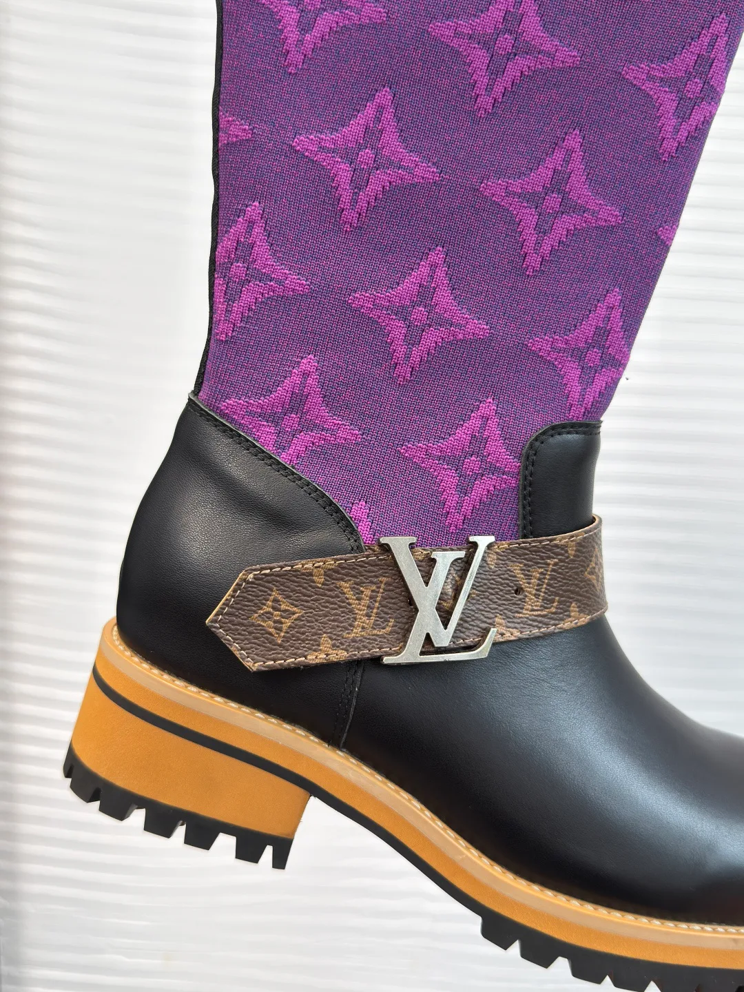 Women's Boots LOUIS VUITTON 18252052