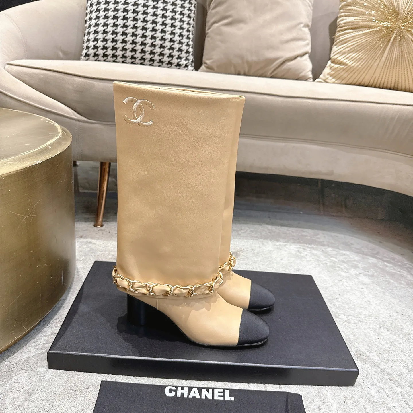 Women's Boots CHANEL 18154575
