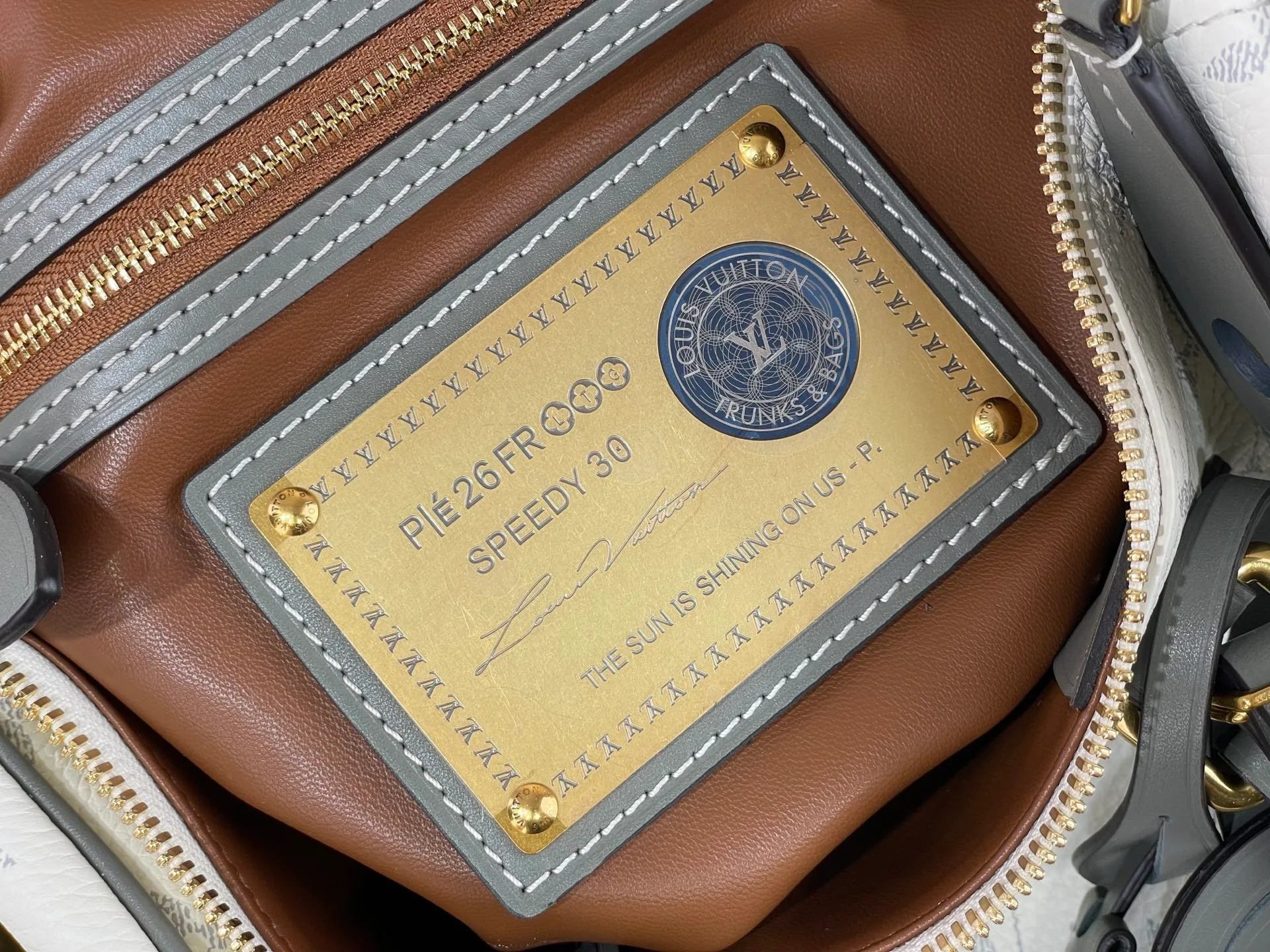 Women's Classic Handbags LOUIS VUITTON 17838917