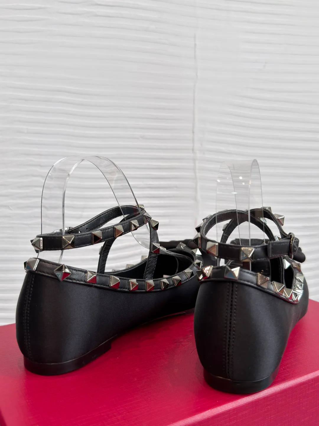 Women's Ballet Flats VALENTINO 18125367
