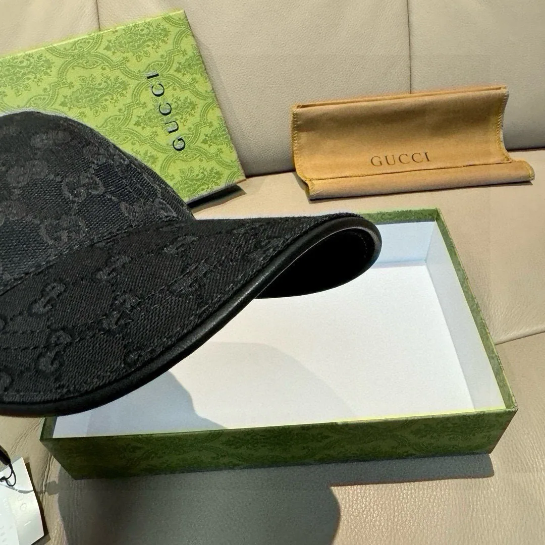 Hats GUCCI 18347042
