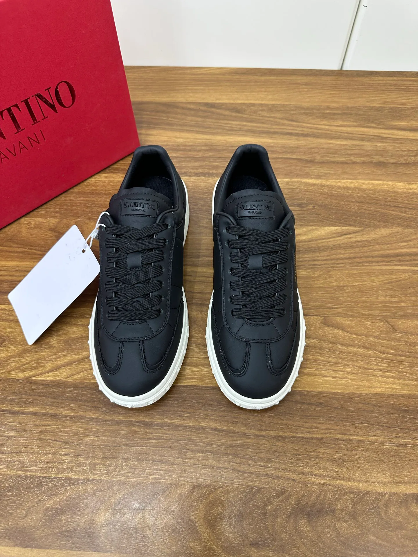 Men's Sneakers VALENTINO 18103435