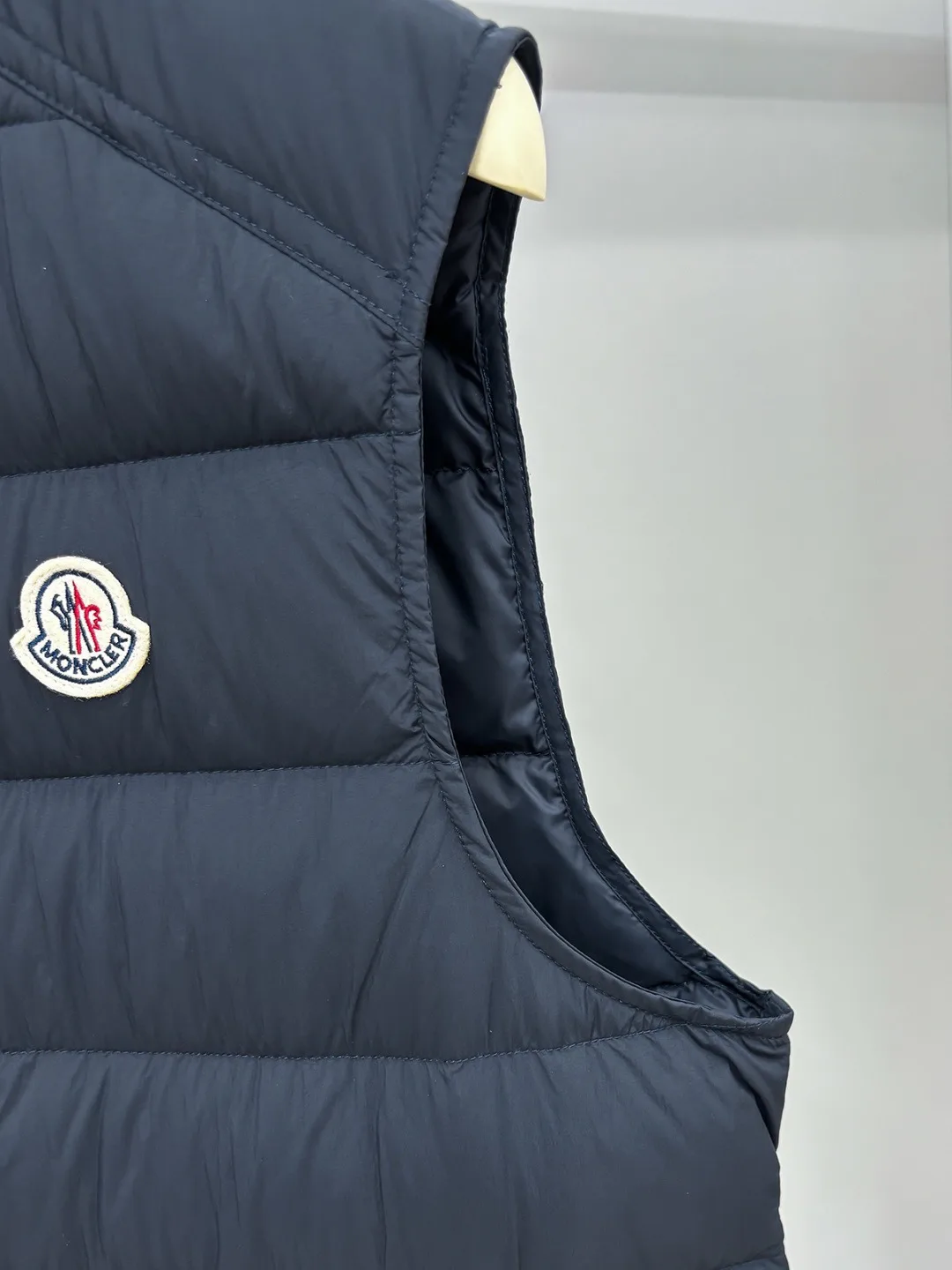 Жилеты Мужские Moncler 18596627