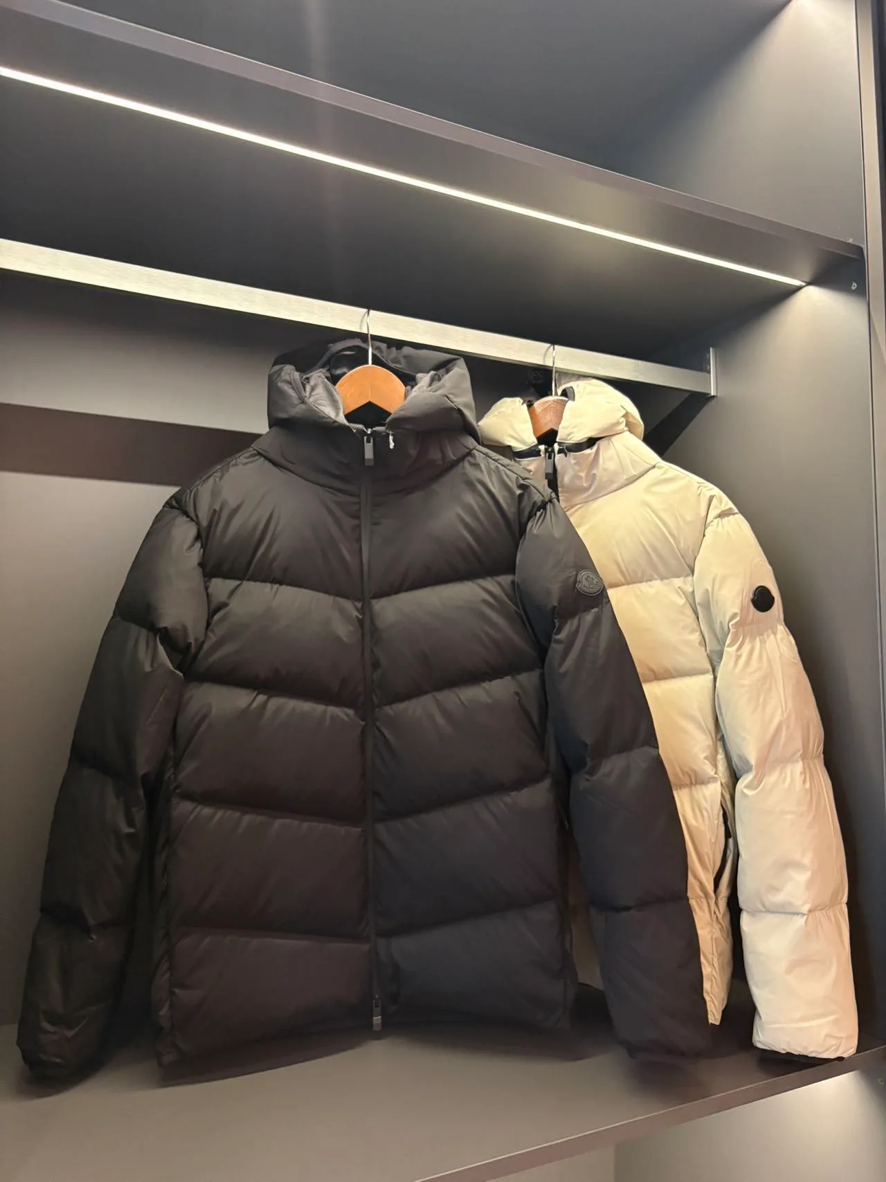 Men's Jackets And Down Jackets MONCLER 18111049