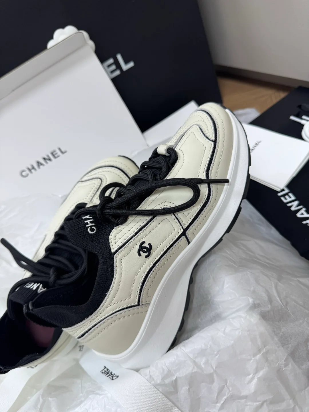 Women's Sneakers CHANEL 17418273