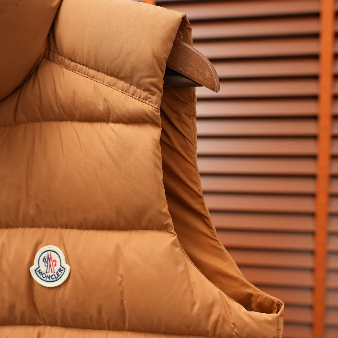 Women's Vests MONCLER 18455951