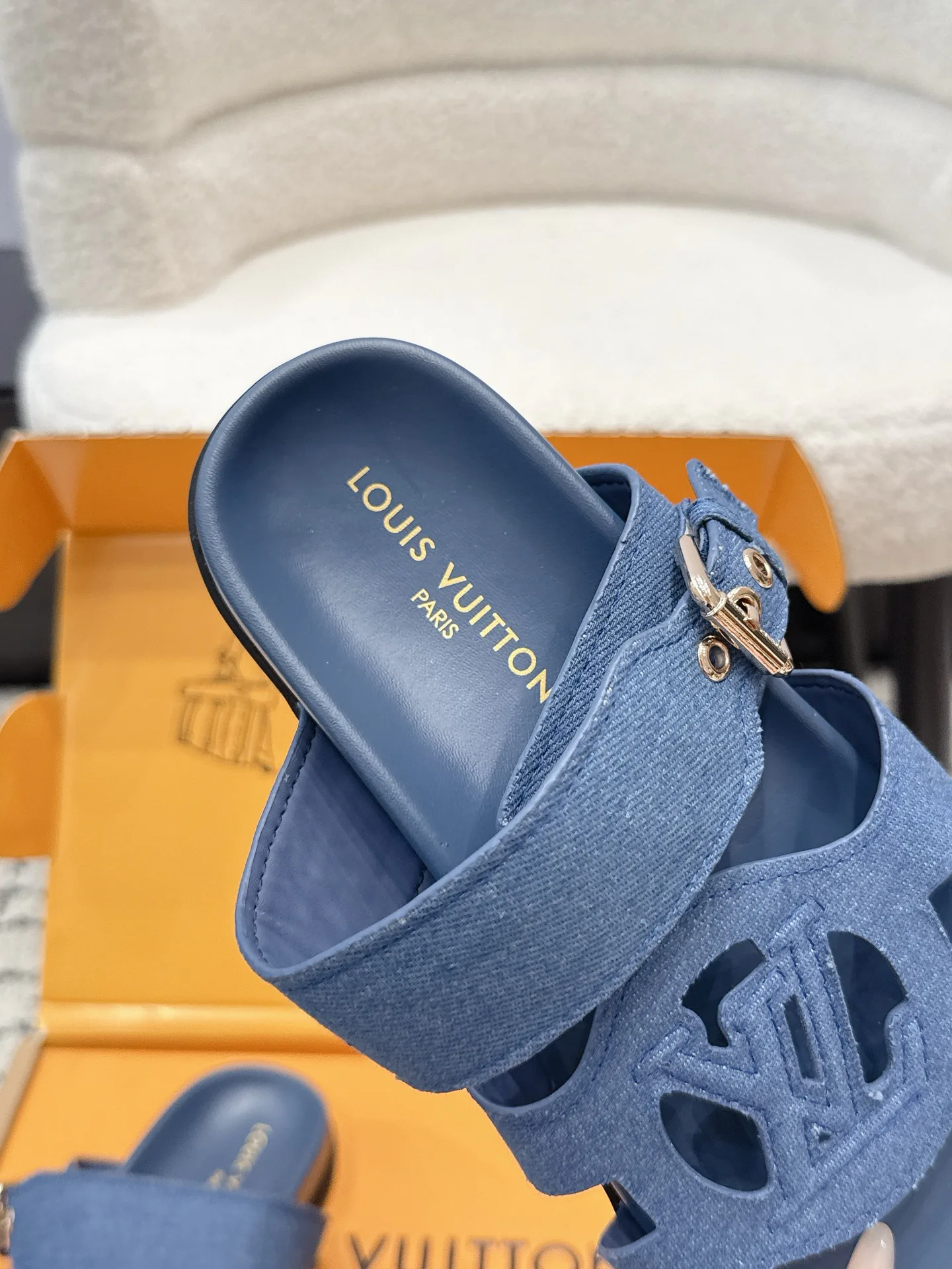 Women's Flip-Flops LOUIS VUITTON 17522792