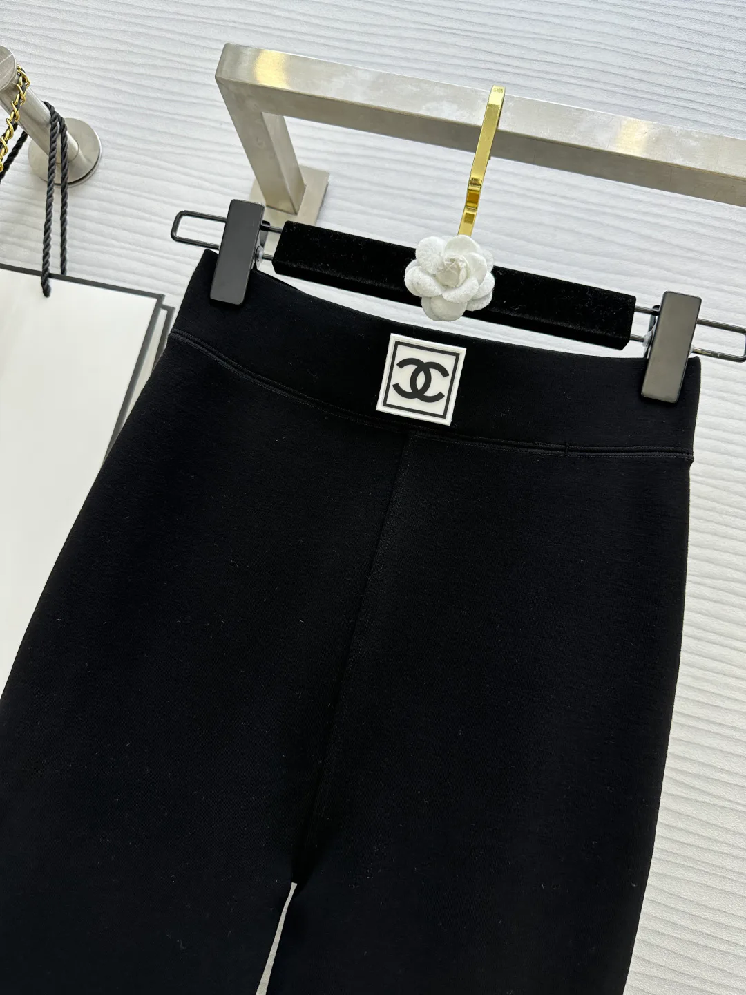 Women's Trousers CHANEL 18276664