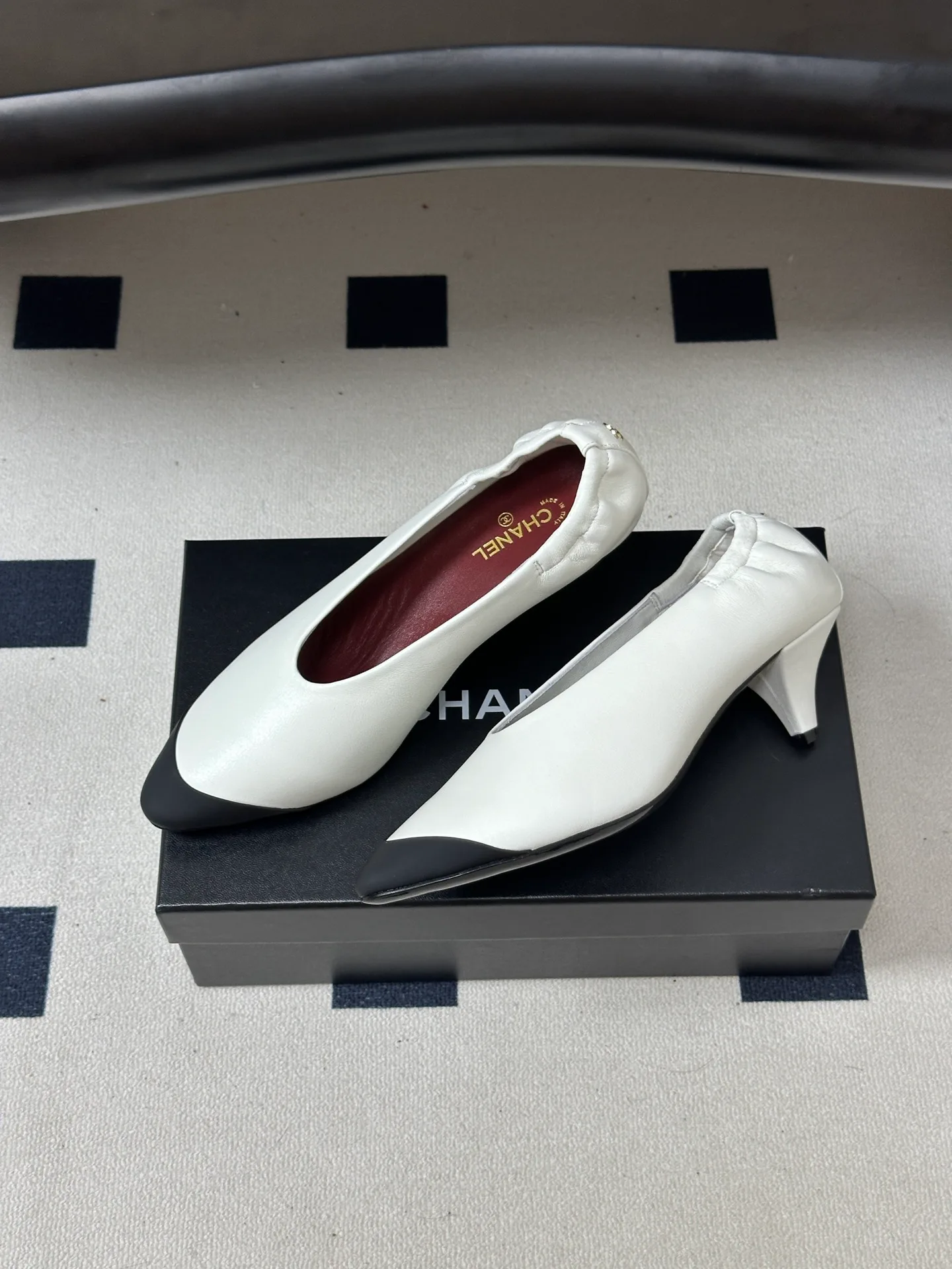 Women's Heels CHANEL 18049188
