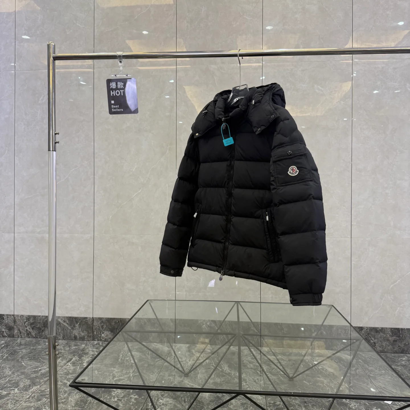 Куртки И Пуховики Мужские Moncler 18614974