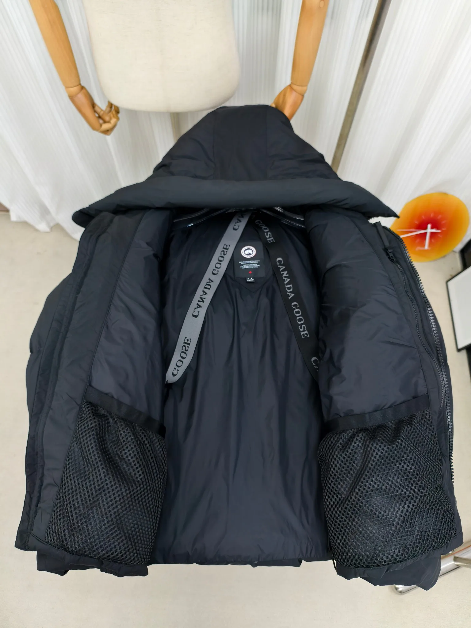 Women's Jackets And Down Jackets CANADA GOOSE 18111599