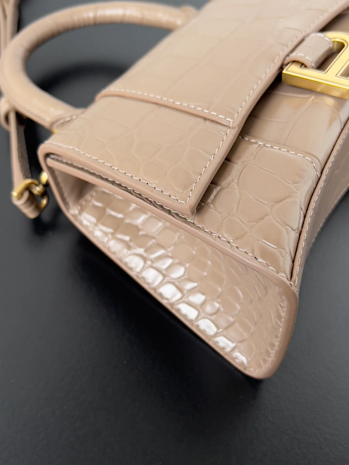 Классические Сумки Женские Balenciaga 18619527